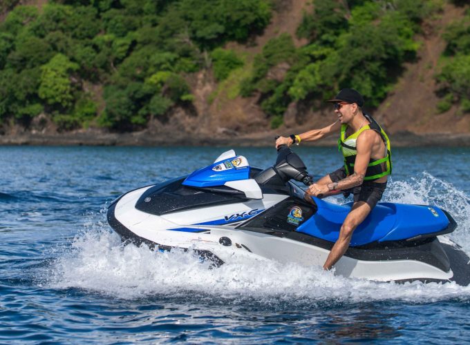 Jet Ski – Having Fun in Sea!